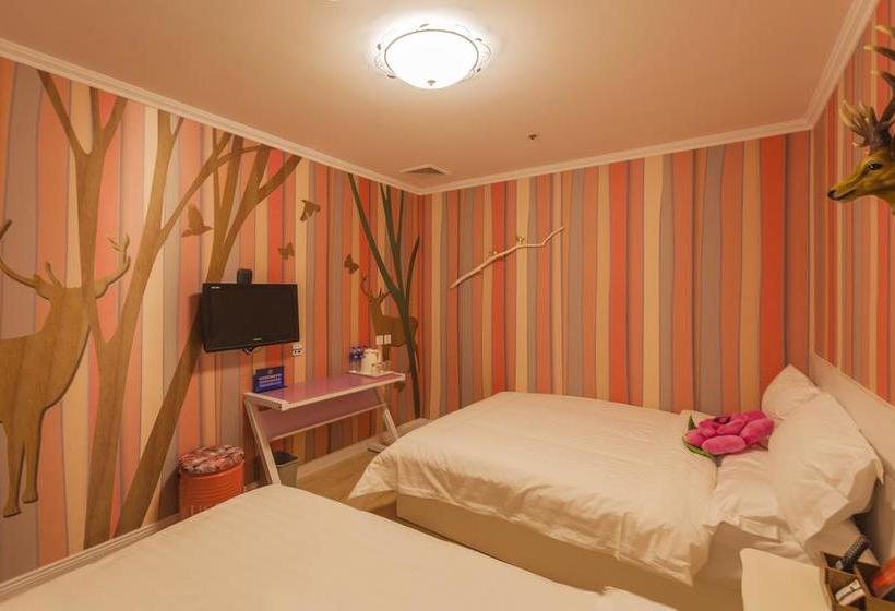 Hotel Pekinguni International Hostel