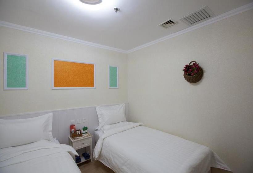 Hotel Pekinguni International Hostel