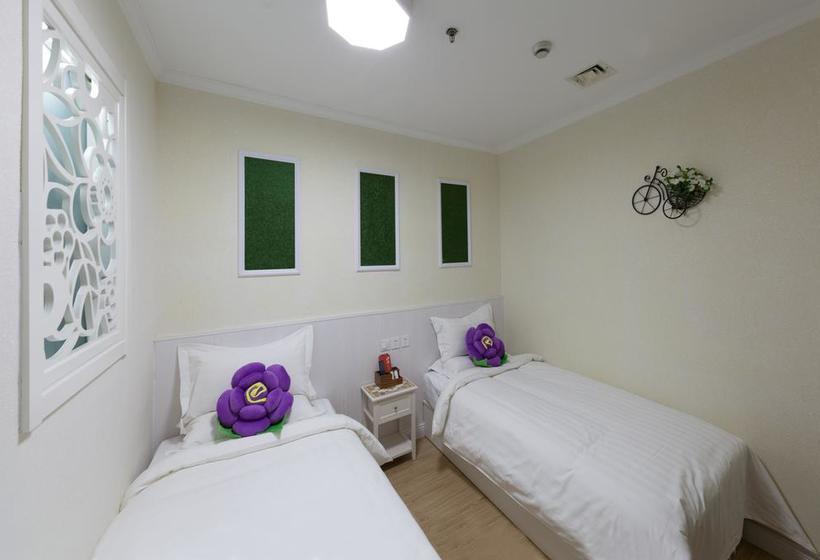 Hotel Pekinguni International Hostel