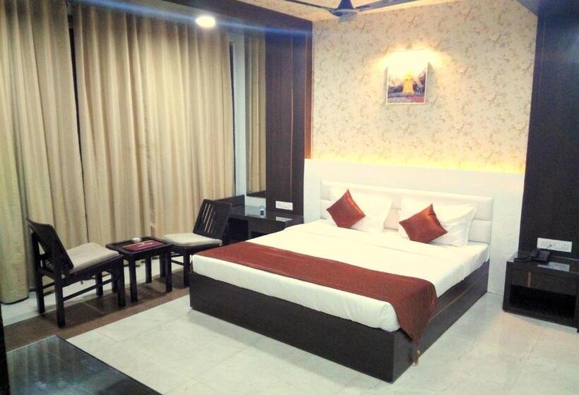 בית מלון כפרי Tilak