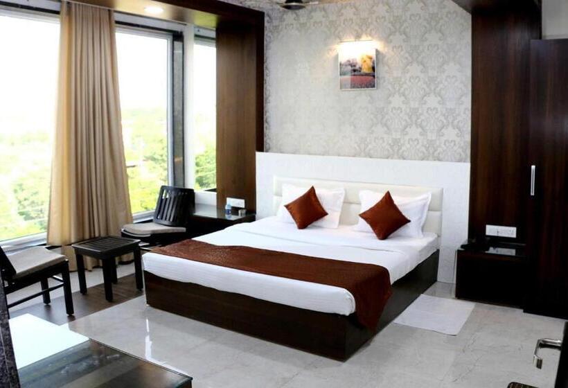 בית מלון כפרי Tilak