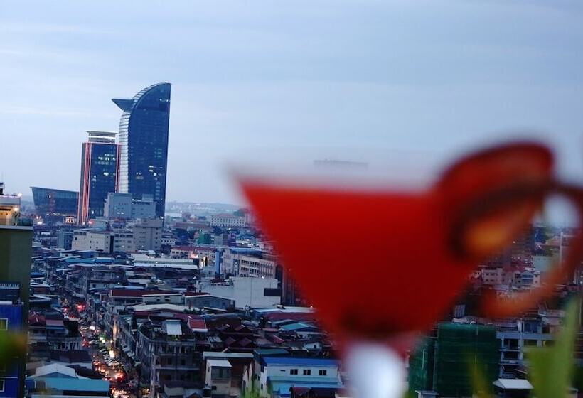 V Hotel Phnom Penh