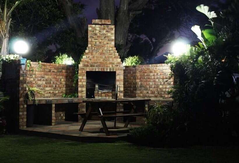 膳宿费 Amani Guest Lodge