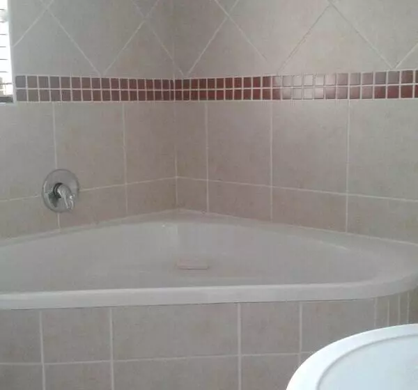 پانسیون Amani Guest Lodge