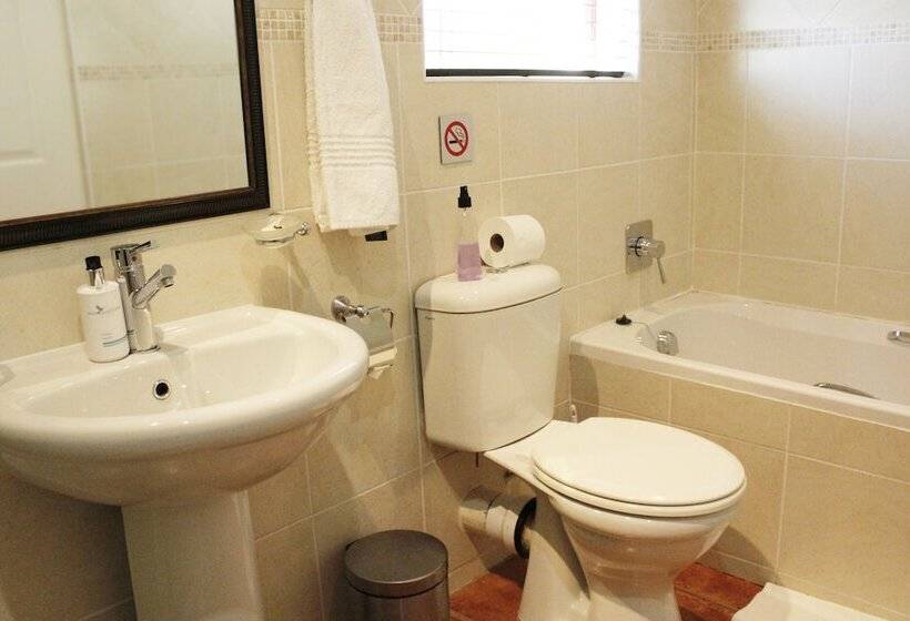 膳宿费 Amani Guest Lodge