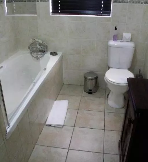 پانسیون Amani Guest Lodge