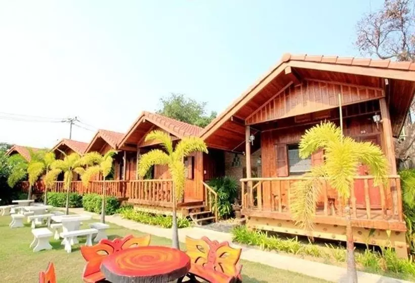 پانسیون J & J Guesthouse