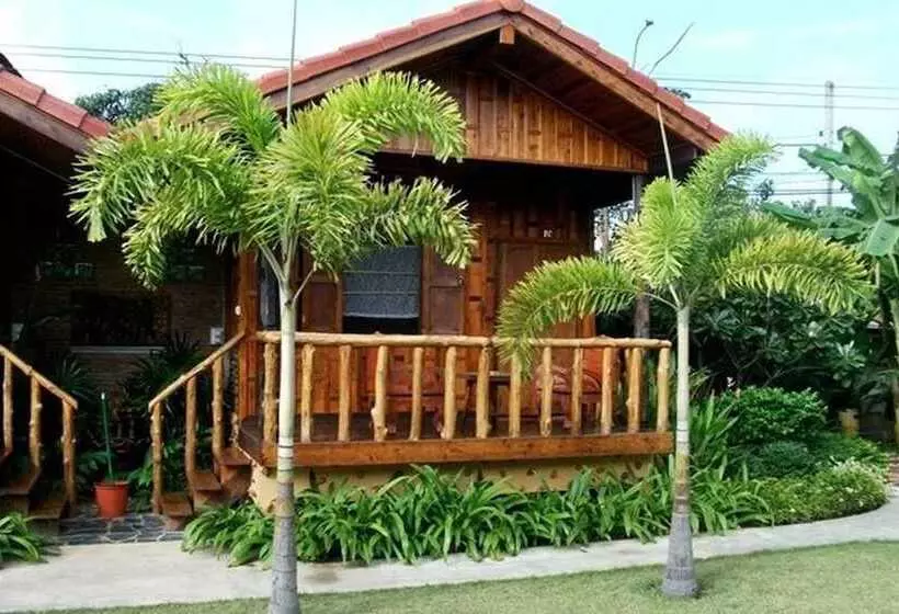 پانسیون J & J Guesthouse