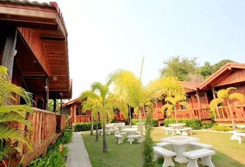 پانسیون J & J Guesthouse