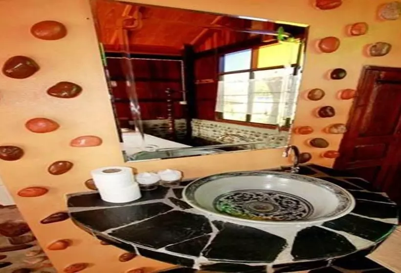پانسیون J & J Guesthouse