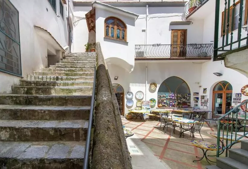 Ravello House