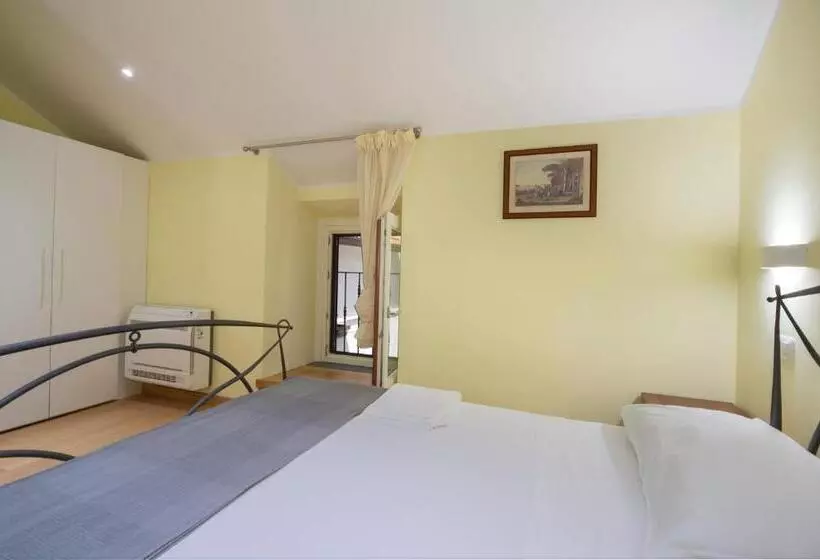 Ravello House