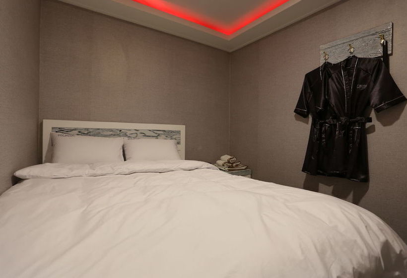 Hotel Top Myeongdong