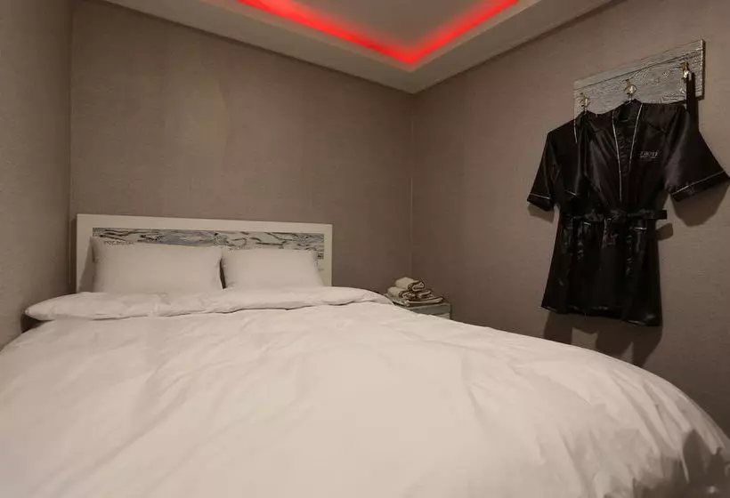 هتل Top  Myeongdong