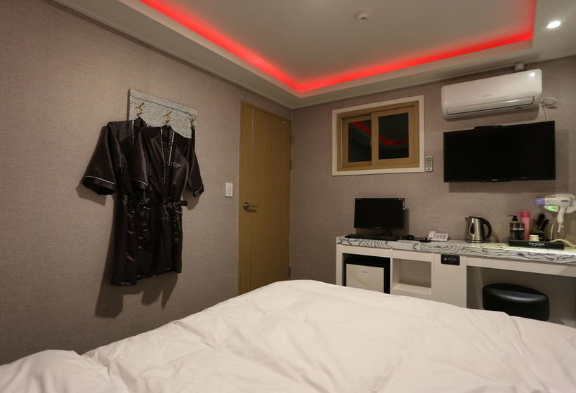 Hotel Top Myeongdong