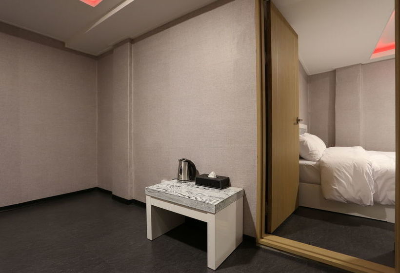 Hotel Top Myeongdong