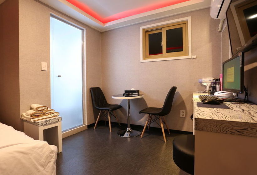 Hotel Top Myeongdong