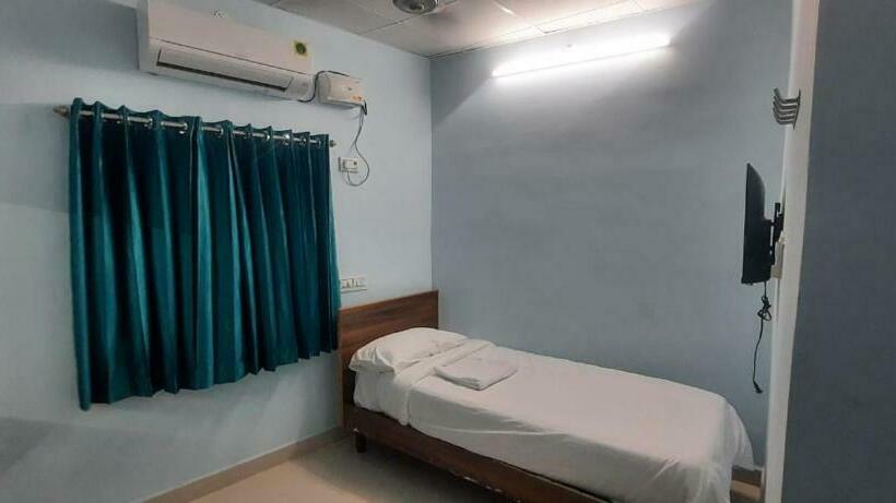 تختخواب و صبحانه Kn Residency, Near Trichy Airport