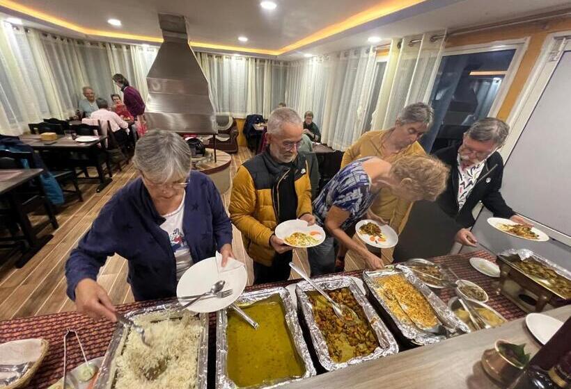 هتل Village View Nagarkot