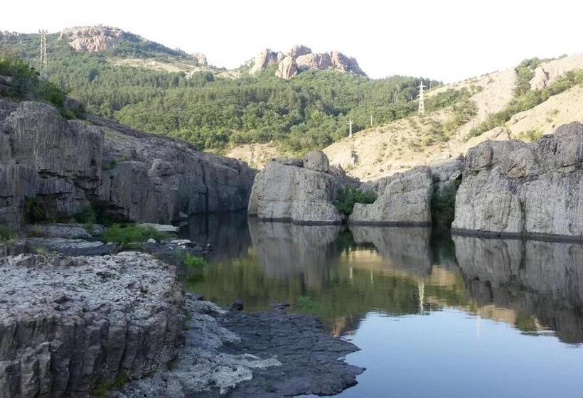 بنسيون стаи за гости La Place студен кладенец