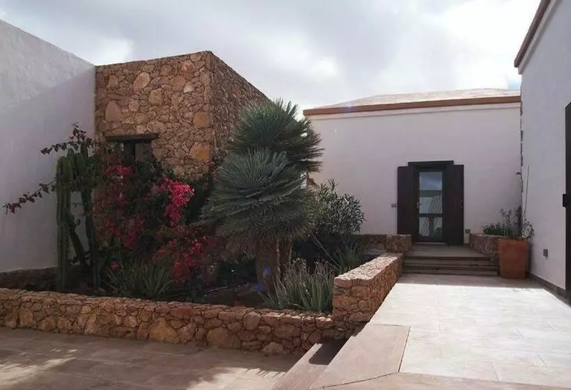 Pueblo Canario