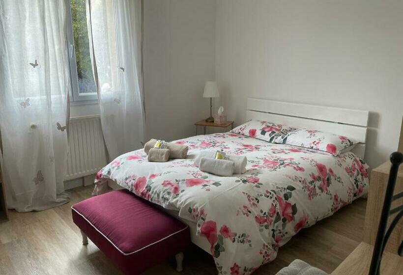 Bed and Breakfast Fleur De Laurier