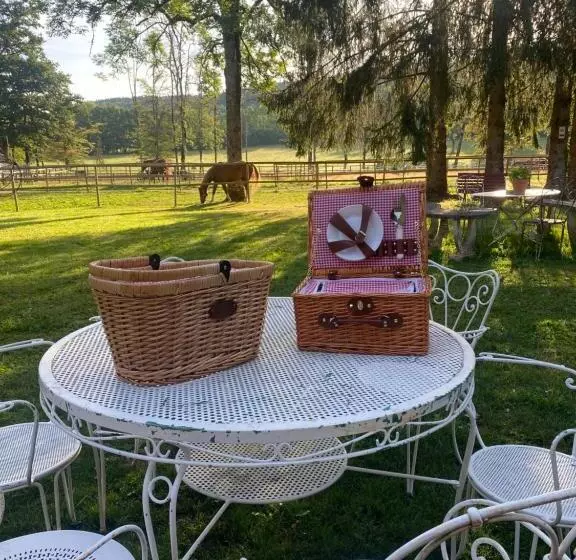 Aamiaismajoitus (B&B) L’orangerie De Malpas