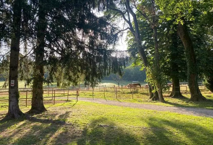 Aamiaismajoitus (B&B) L’orangerie De Malpas