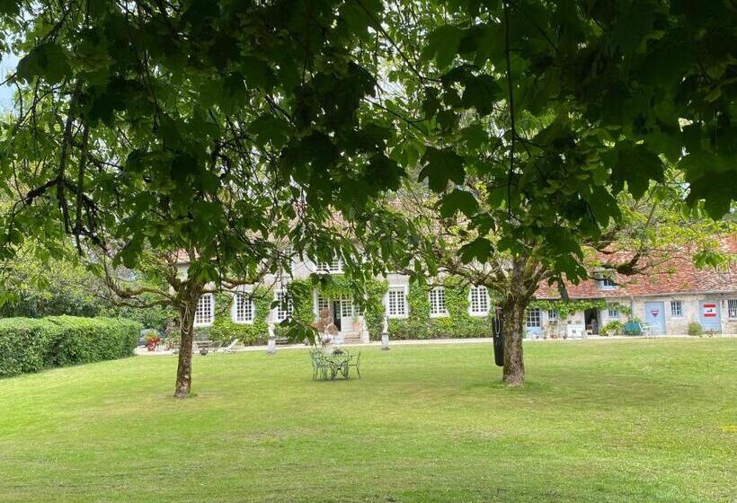 مبيت وإفطار L’orangerie De Malpas