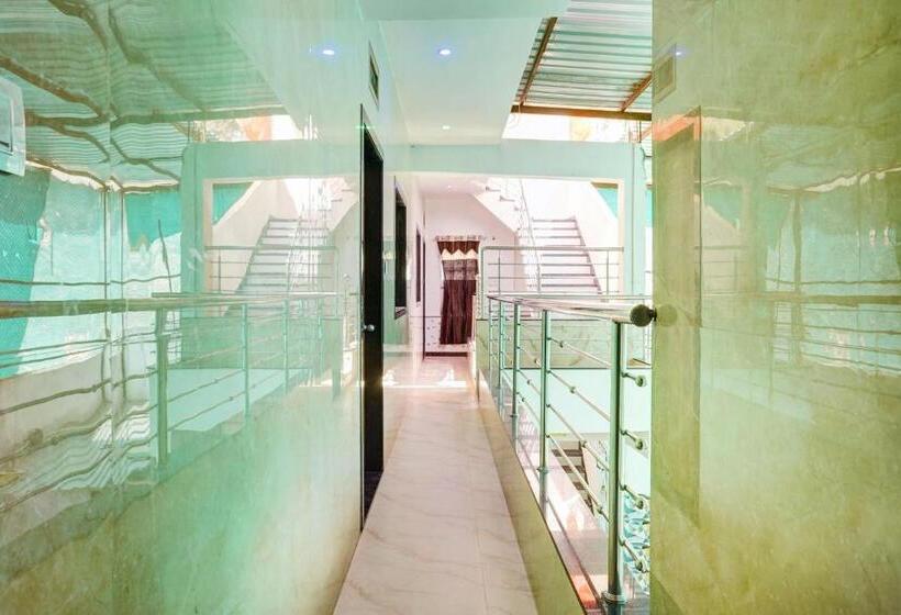 Spot On Hotel Raj Villa