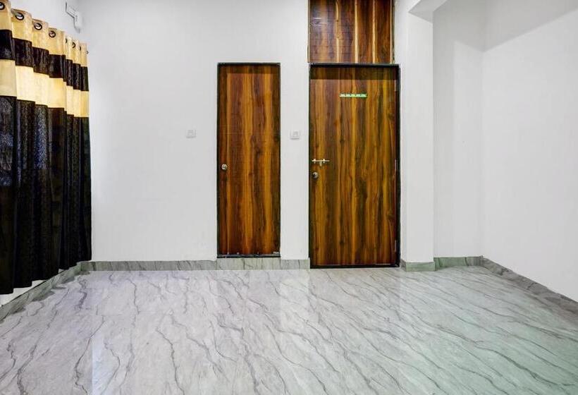 Spot On Hotel Raj Villa