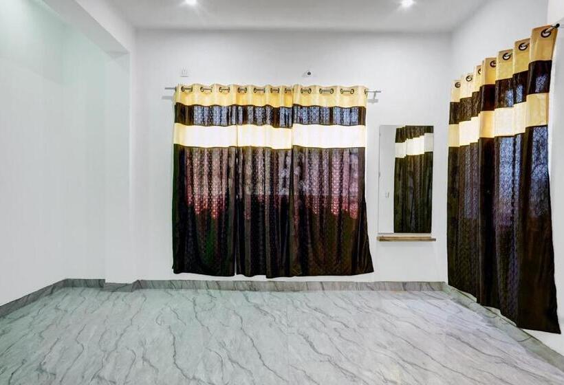 Spot On Hotel Raj Villa