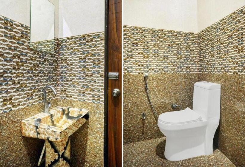 Spot On Hotel Raj Villa