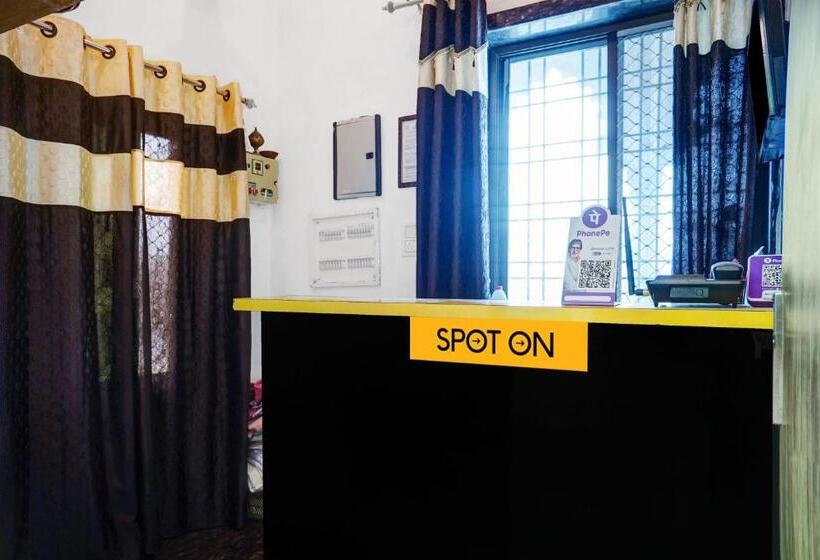 Spot On Hotel Raj Villa