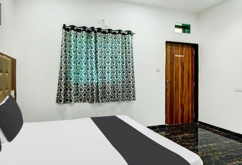 Spot On Hotel Raj Villa