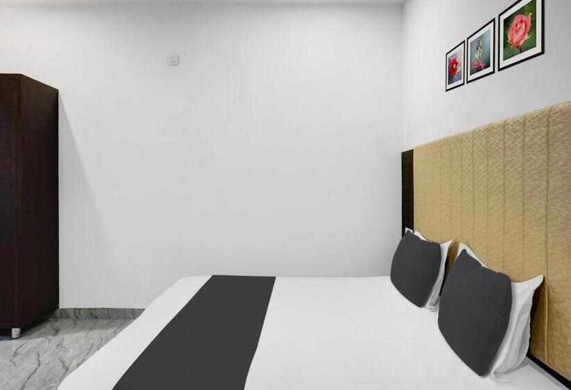 Spot On Hotel Raj Villa