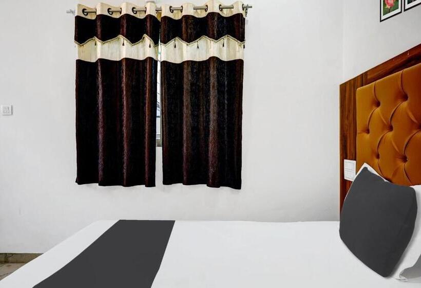 Spot On Hotel Raj Villa