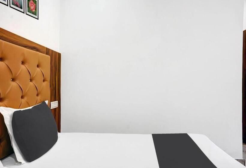 Spot On Hotel Raj Villa