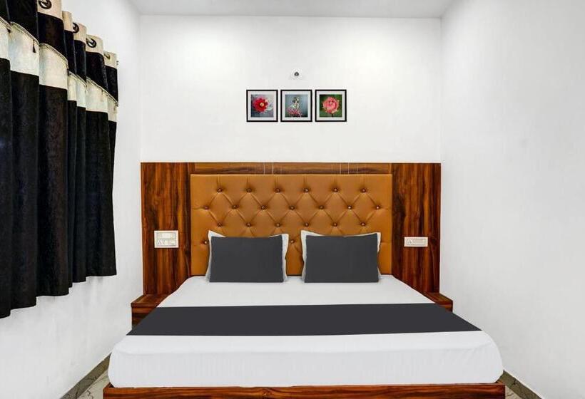 Spot On Hotel Raj Villa