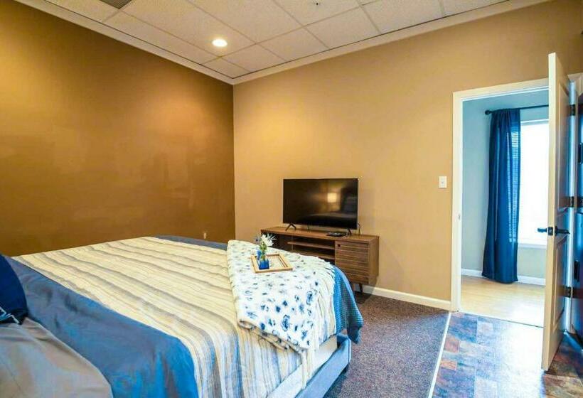 호텔 Fire And Rainfall Rooms