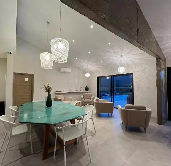 Hotelli Le Petit Hôtel De Pianottoli Caldarello