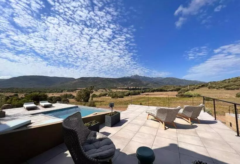 Hotelli Le Petit Hôtel De Pianottoli Caldarello