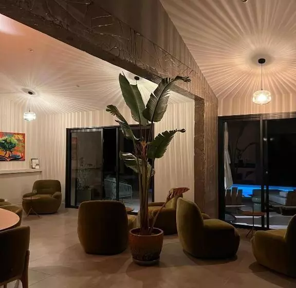 Hotelli Le Petit Hôtel De Pianottoli Caldarello