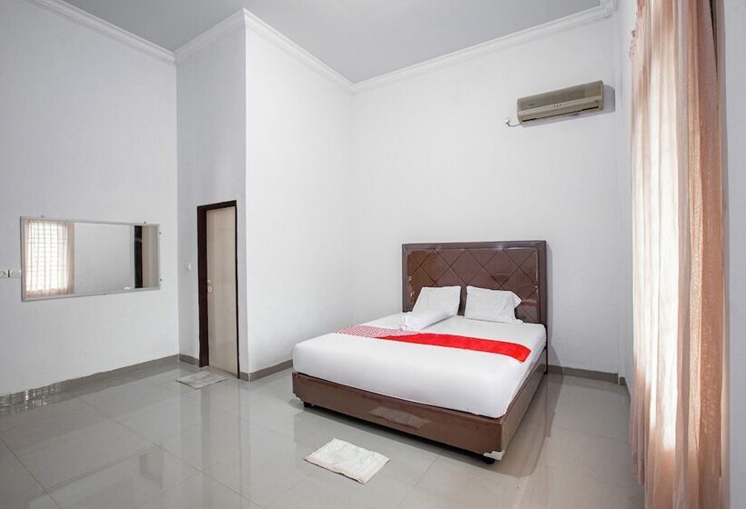 בית מלון כפרי Oyo 92587 Homestay Romauli Kampung Radja