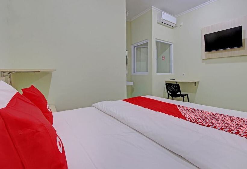 Hotell Oyo 92642 Tumesa Homestay 2 Syariah