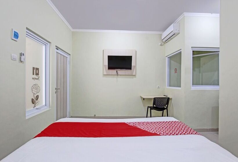 Hotell Oyo 92642 Tumesa Homestay 2 Syariah
