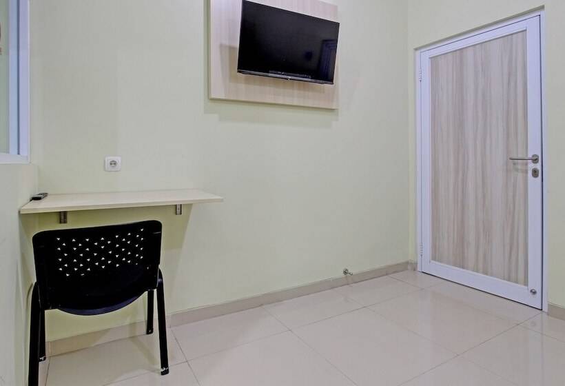 Hotell Oyo 92642 Tumesa Homestay 2 Syariah