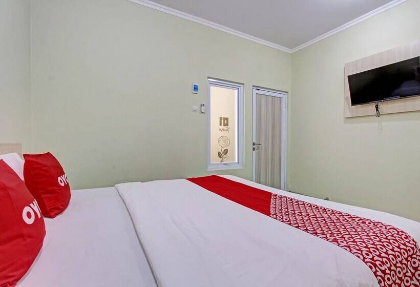 Hotell Oyo 92642 Tumesa Homestay 2 Syariah