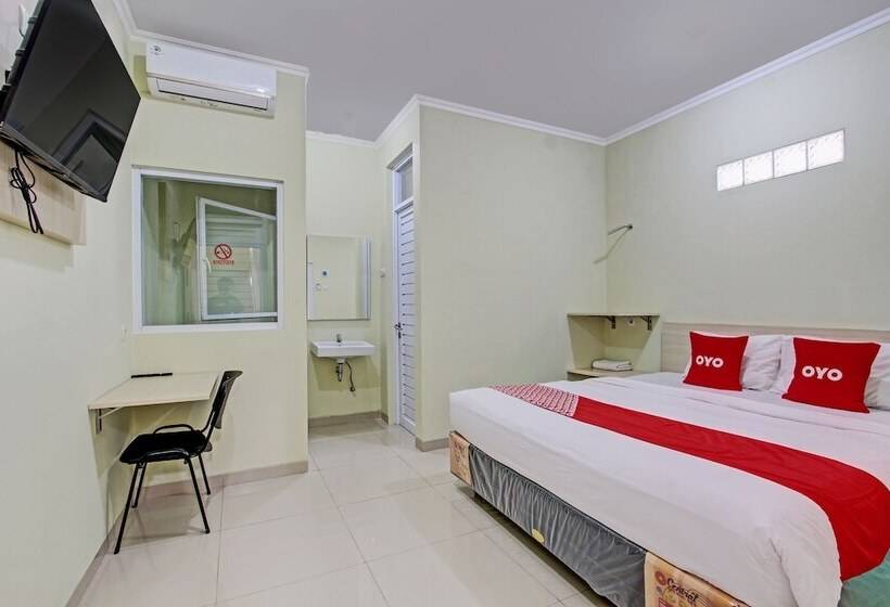 Hotell Oyo 92642 Tumesa Homestay 2 Syariah