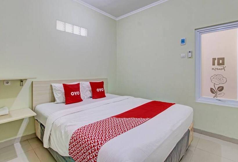 Hotell Oyo 92642 Tumesa Homestay 2 Syariah